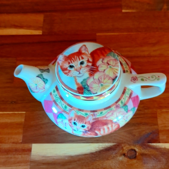 Andrea by Sadek The Meow Collection Cute Cat Teapot - Picture 1 of 6